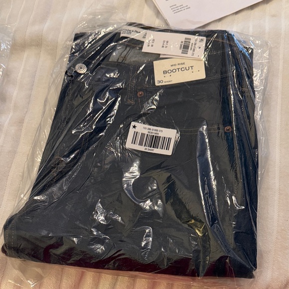 Abercrombie & Fitch Denim - Abercrombie & Fitch 30 Short Bootcut Dark Wash Jeans NIP